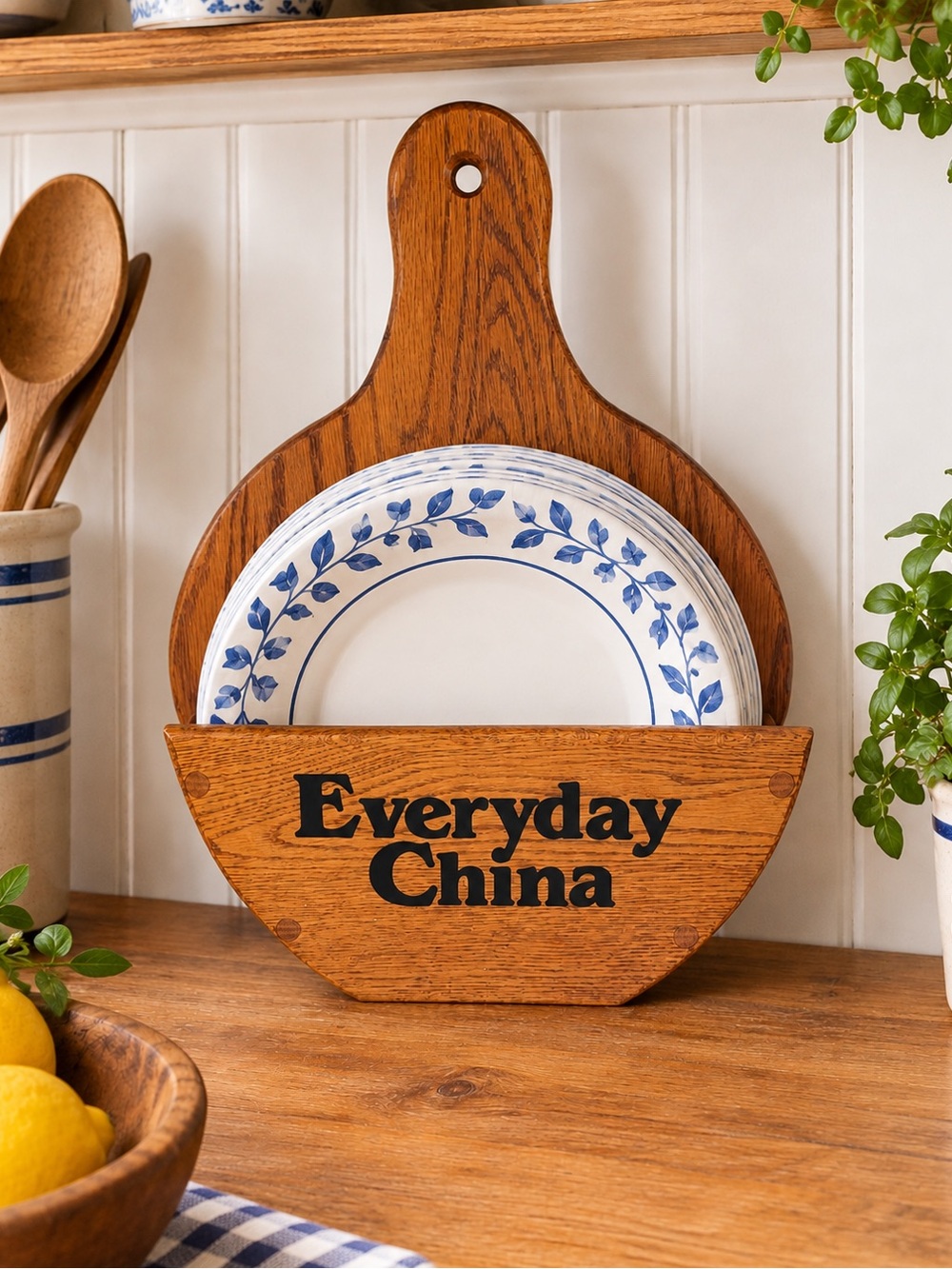 Vintage Oak Paper Plate Holder from 1980’s.